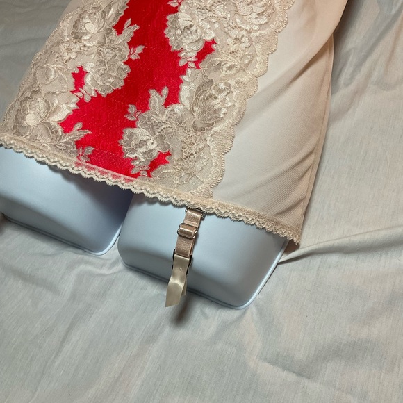 Victoria's Secret Red and Cream Lace Chemise with Underwire Support - Picture 3 of 5